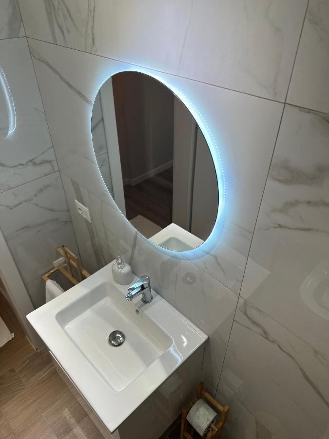 4Seasonsgea , Deluxe Studio , City Centre , Tiranë Eksteriør bilde