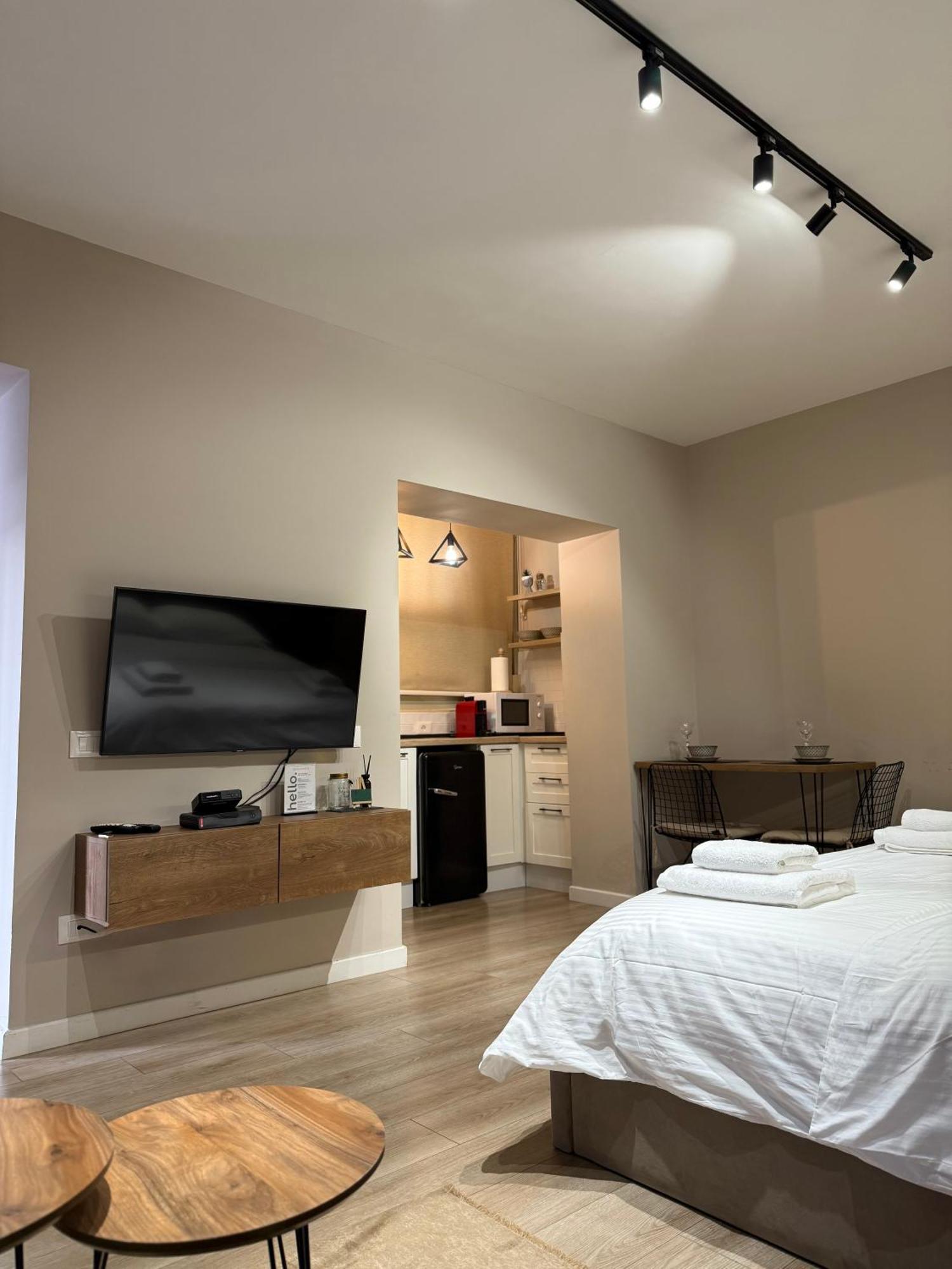 4Seasonsgea , Deluxe Studio , City Centre , Tiranë Eksteriør bilde